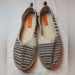 Rocketdog Navy and tan Espadrillas slip on shoes cloth size 8